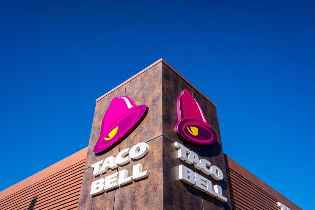 what time does Taco Bell serve lunch